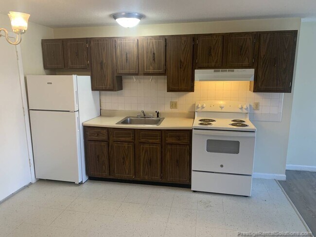 39 Dinan Dr
