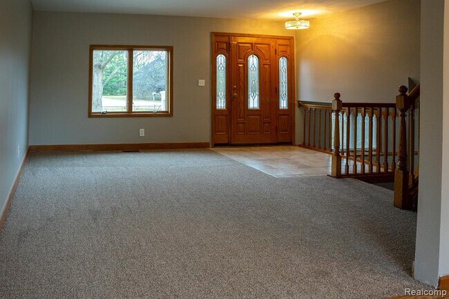 Photo - 1555 E South Blvd