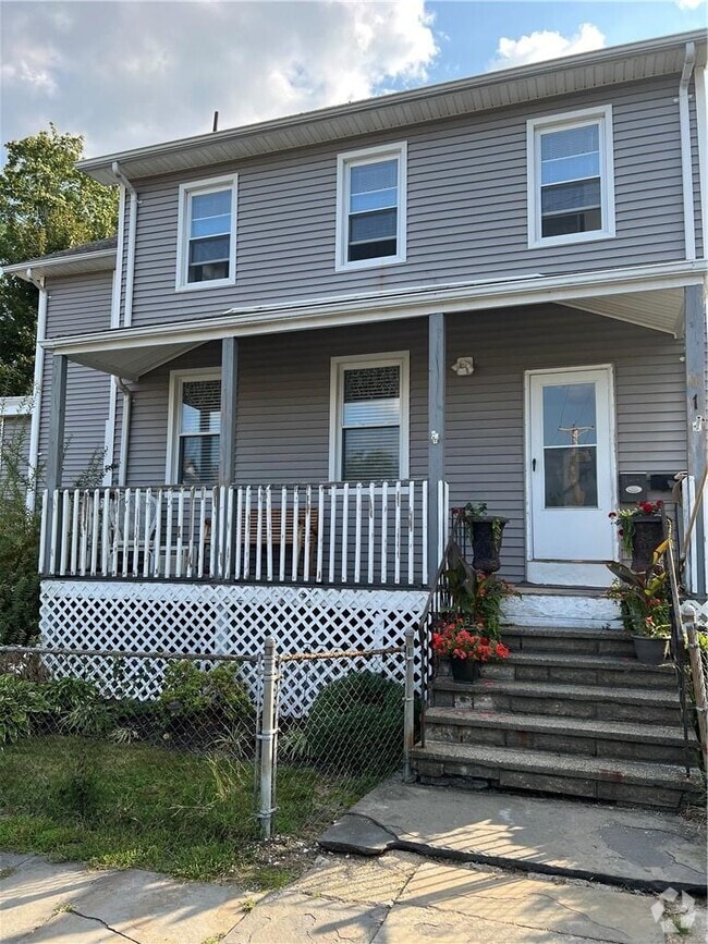 Building Photo - 1 Dewindt St Rental