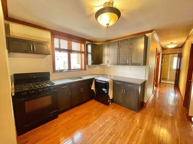 Photo - 2457 West St Apartments Unit 1
