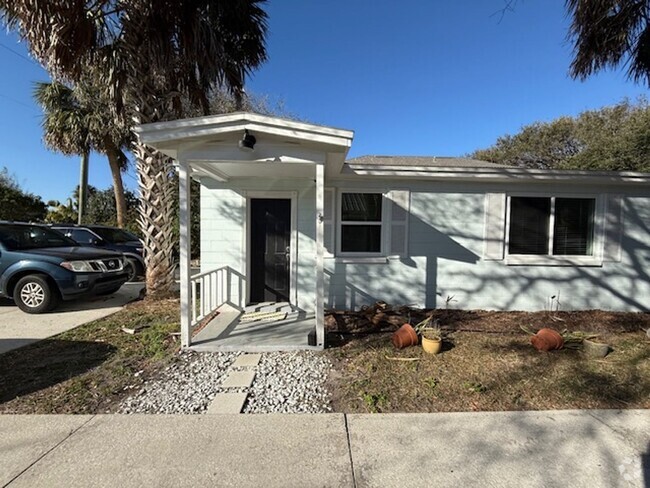 Building Photo - Charming Beachside Bungalow for rent! Rental