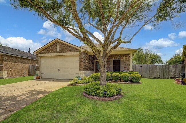 Photo - 630 W Newport Bend