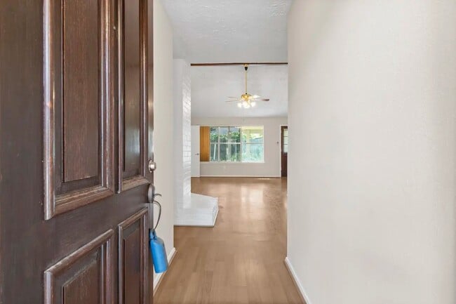 Photo - 18703 Lippizaner Dr