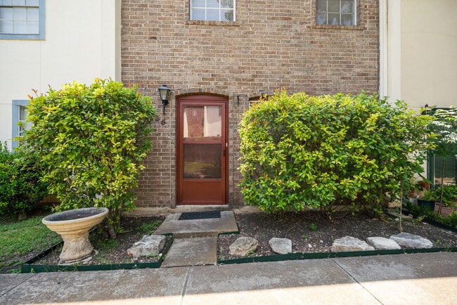 Photo - 6427 Wurzbach Rd