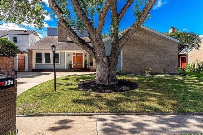 Photo - 14427 Briarhills Pkwy