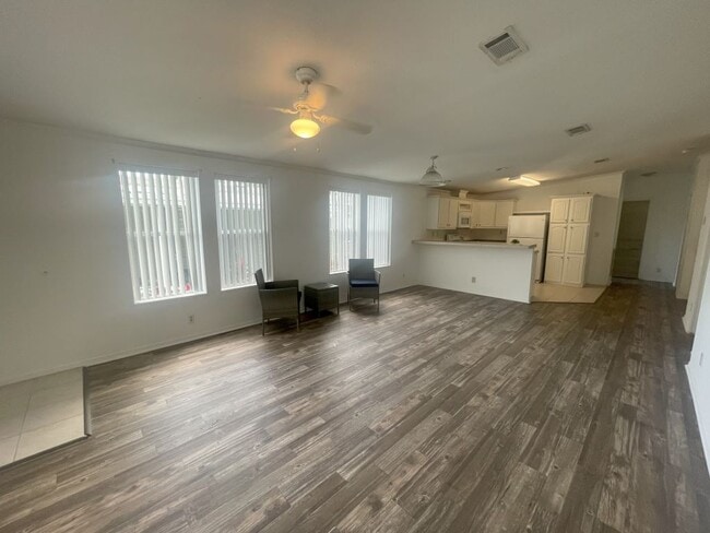 Photo - 20 Glen Cove Ct