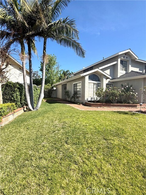 Photo - 32001 Lazy Glen Ln