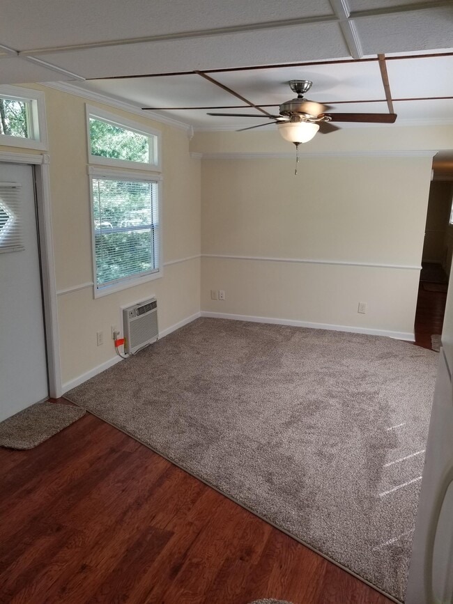 Photo - 1162 12 Oaks Cir