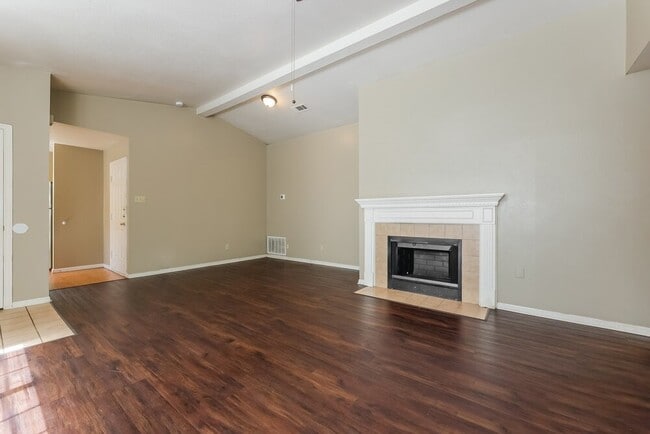 Photo - 23 Emery Cliff Pl