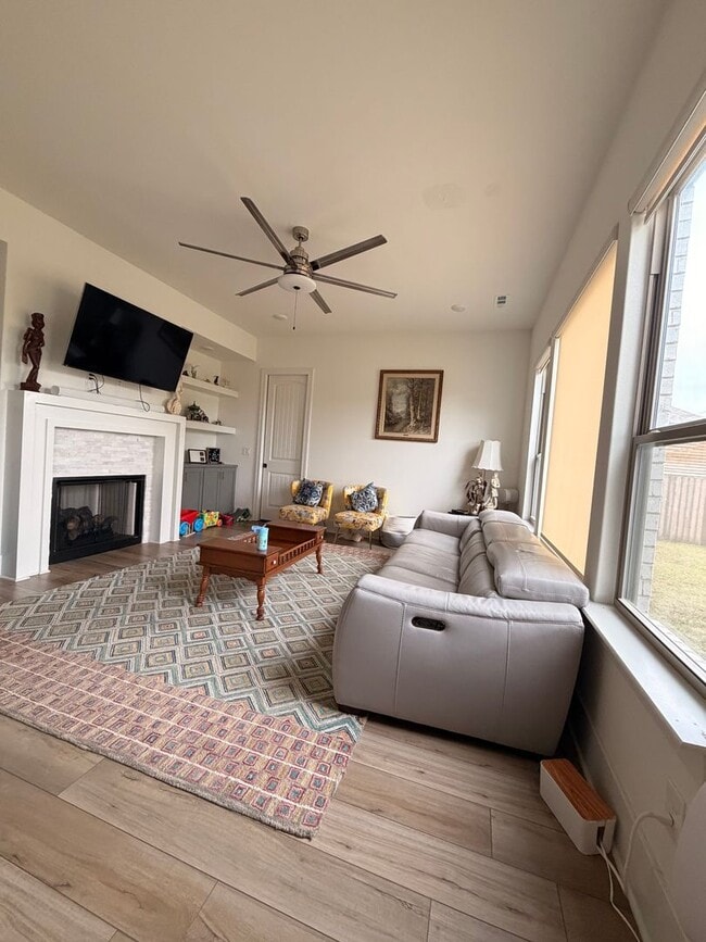 Photo - Spacious 5-Bedroom House in Cave Springs, AR