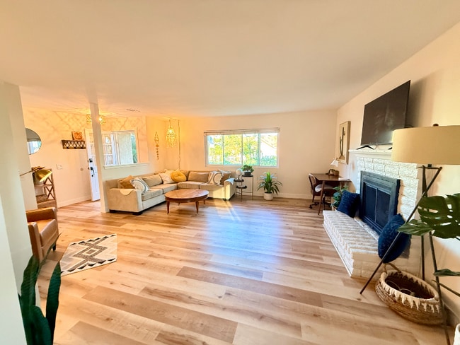 Photo - 942 Ruby Dr Unidad A