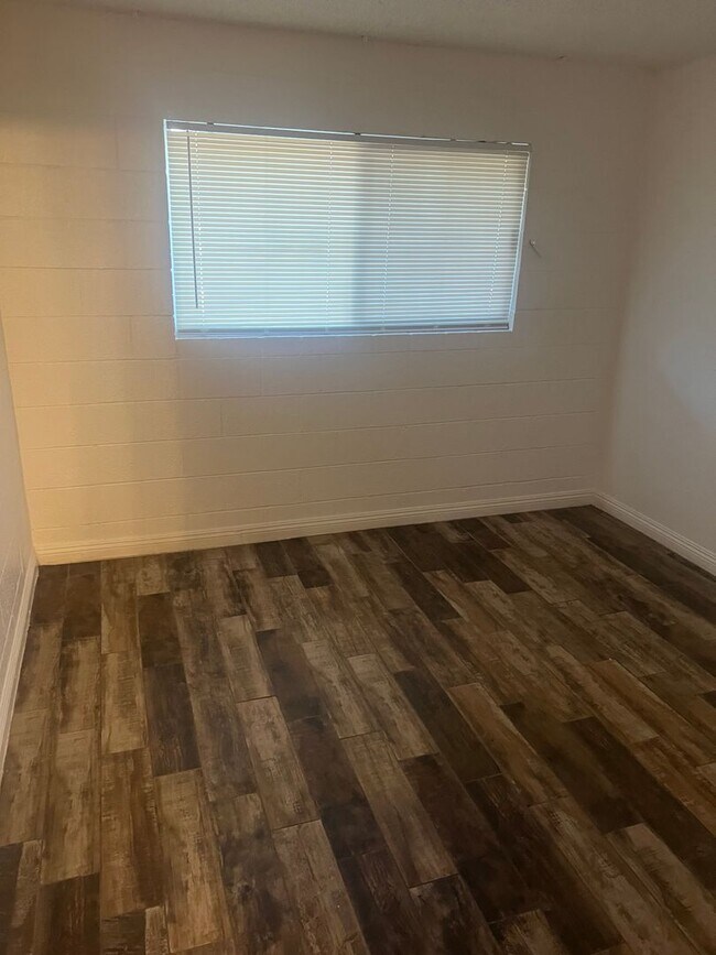 Photo - 1 Bedroom 1 Bath In Central Las Vegas Condo Unit 11