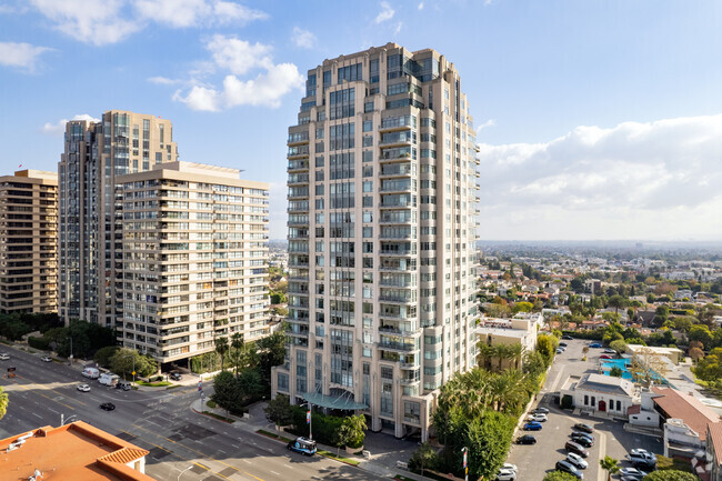 10808 Wilshire Blvd - The Californian Apartments