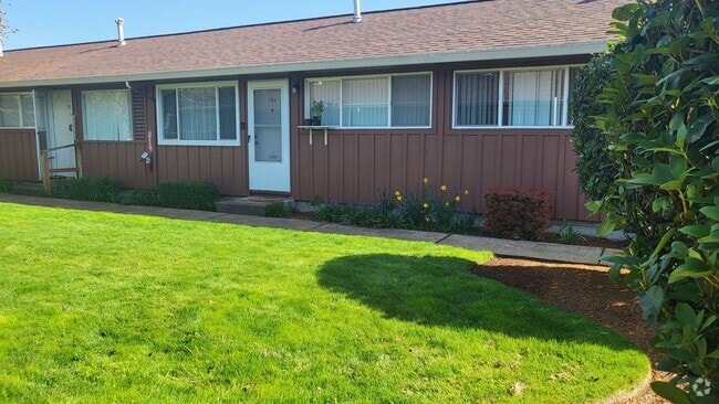 Building Photo - Cozy 1 Bed/1 Bath Apartment in Quiet Compl... Unit 717