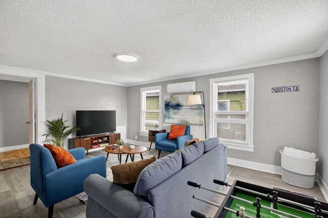 Photo - 1401 Collier St