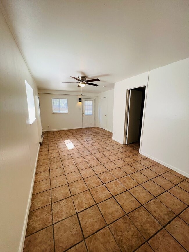 Photo - Cullen-1914 Unit B