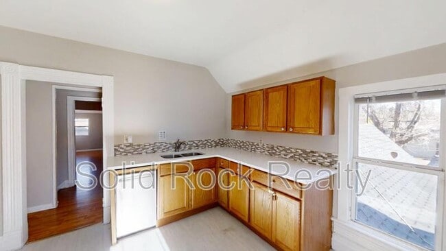 Photo - 219 N Institute St Unit 3