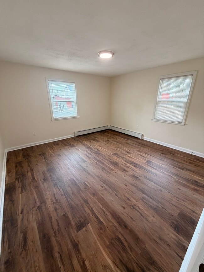 211 Hillcrest Ave Unit 1st Floor