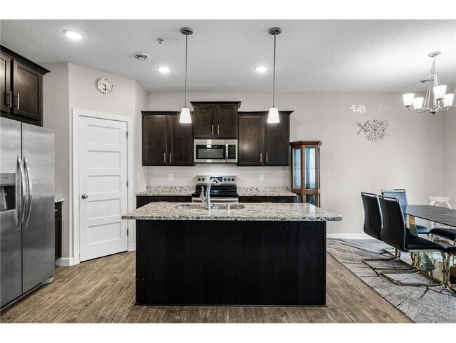 Photo - 2117 Cleveland Ln S