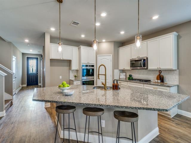 Photo - 2612 Wayne Ave