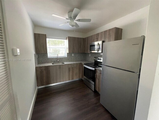 Photo - 1864 NW 24th St Unit 4