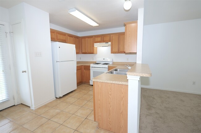 Photo - 142 Thunder Basin Dr