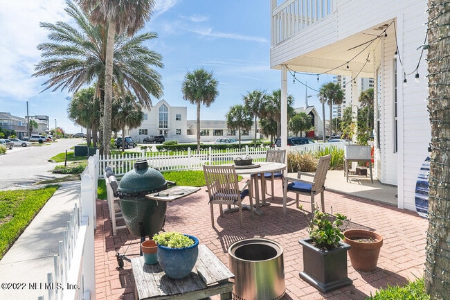 Photo - 2102 First St