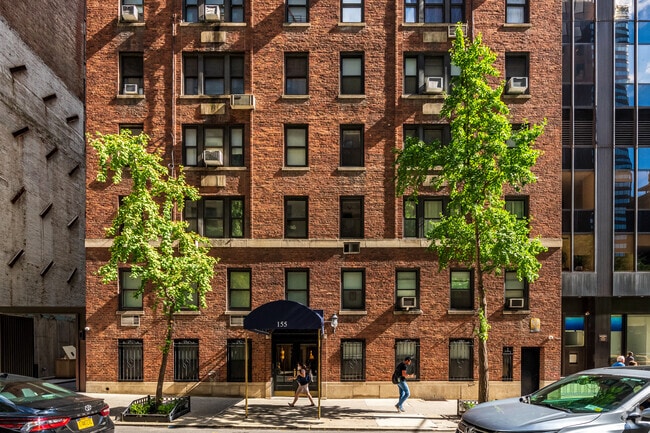 Photo - 155 E 49th St