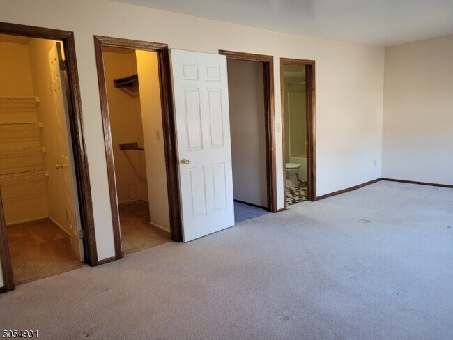 Photo - 133 Carriage Ln