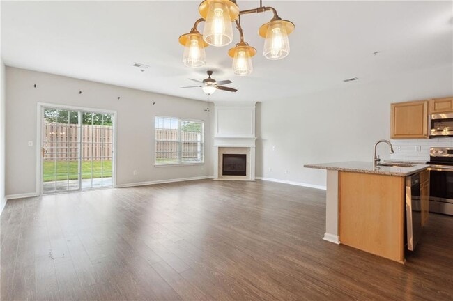 Photo - 372 Azalea Cir