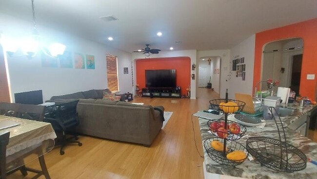 Photo - 1108 Calla Lily Boulevard