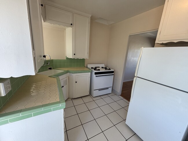 Photo - 2628 A St Unidad 2628 A St.