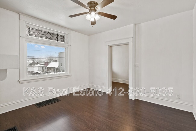 Photo - 439 Kingsboro St