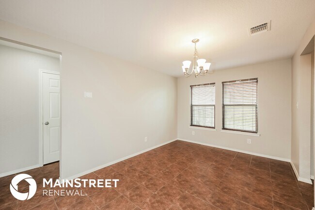 Photo - 9750 Hawk Elm