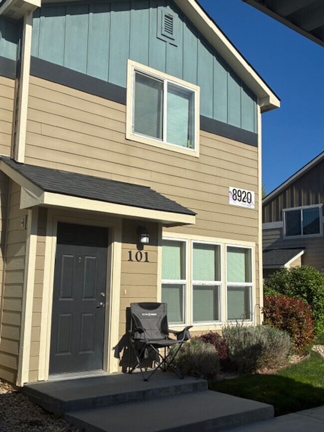 Building Photo - BW8920 Unit 103