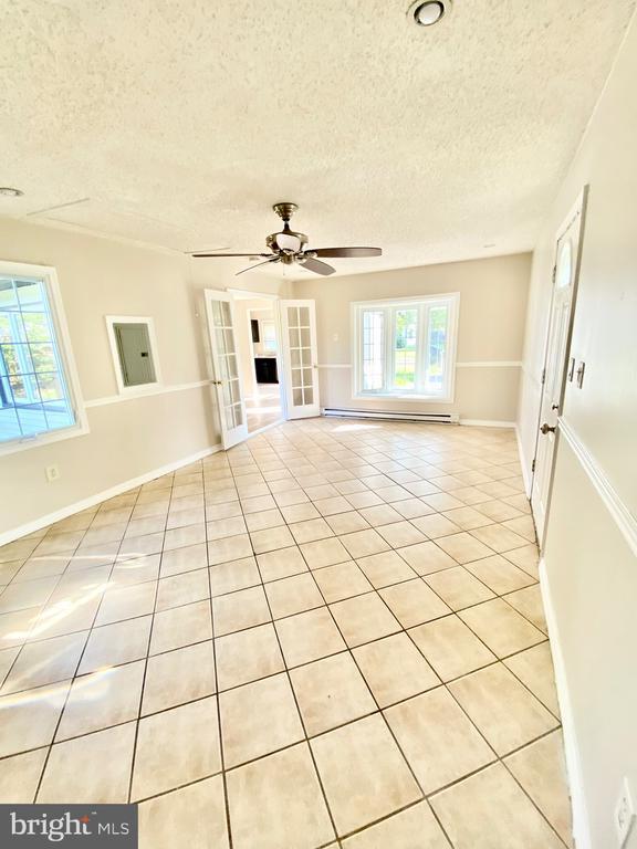 Building Photo - 46 Beaverdale Ln Rental
