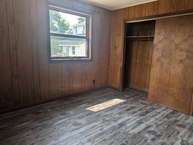 Photo - 310 River Ave E Unit 2