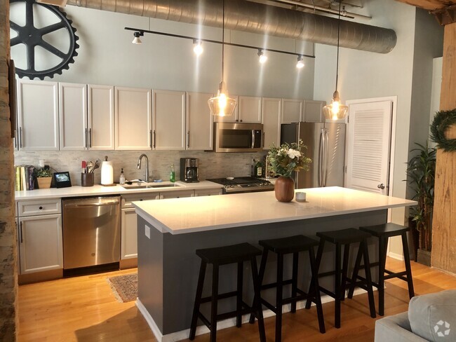 Building Photo - 375 W Erie St Unit 319 Rental