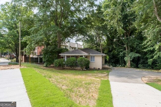 Photo - 1401 Briarwood Rd NE
