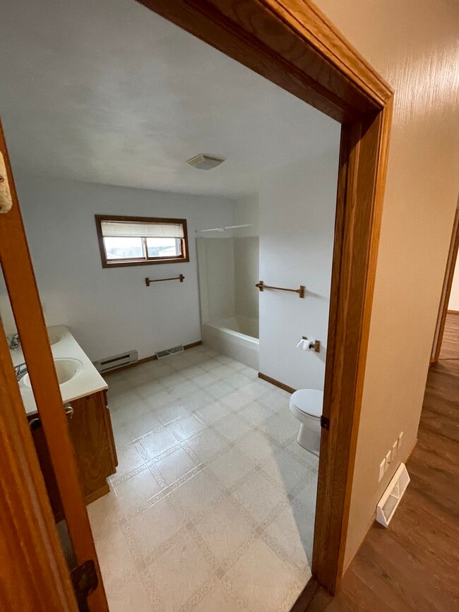 bathroom - 1500 Packers Ct Unit 1
