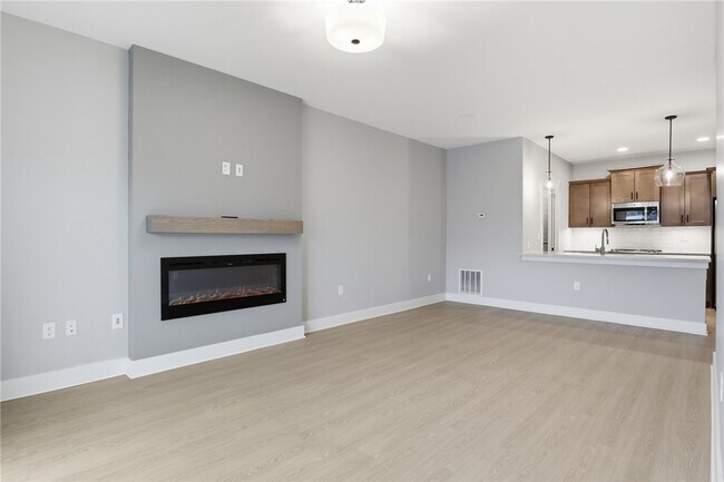 1195 Marina Pkwy