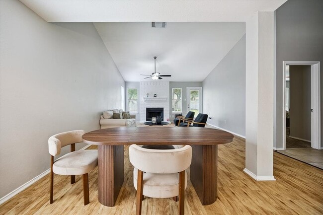 Photo - 17504 Klamath Falls Dr