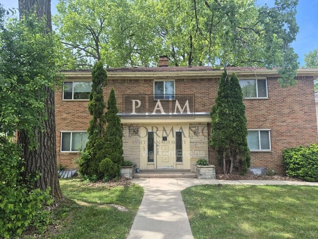 Building Photo - 5327 N Mohawk Ave Unit 2