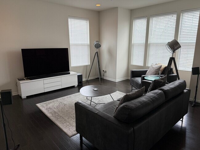 Photo - 4194 Royal Mews Cir