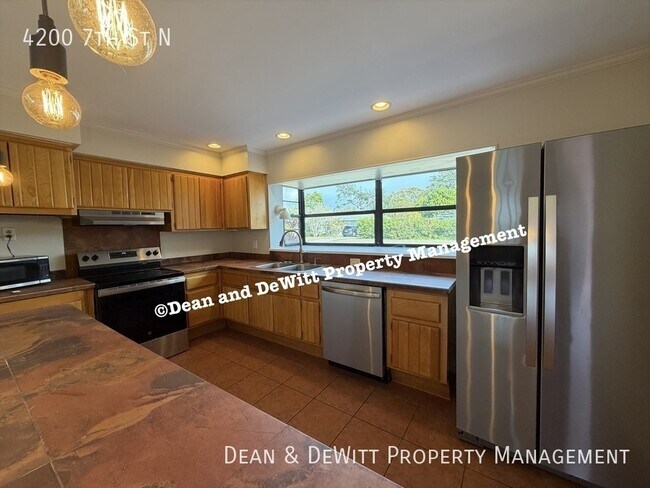 Photo - 4200 7th St N