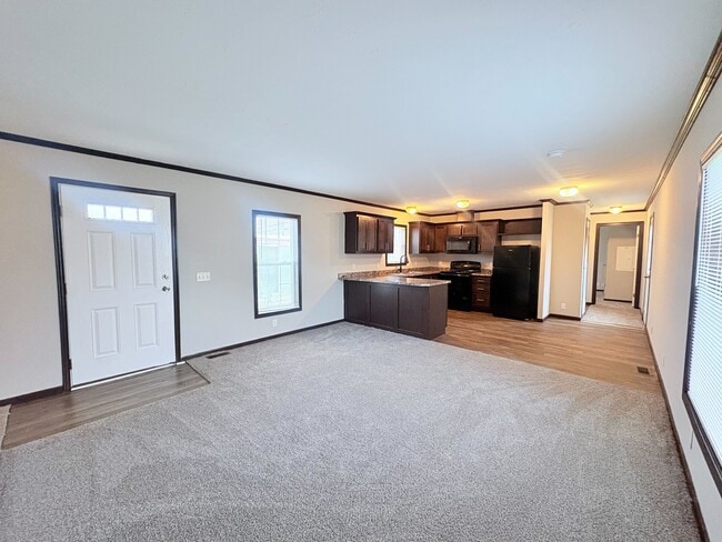 Photo - 10694 State Rte 762