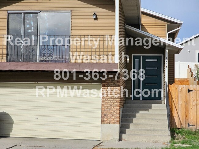 Building Photo - This is a great multi level home. Don't mi...