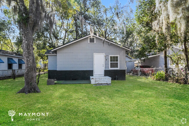 Building Photo - Cozy Home