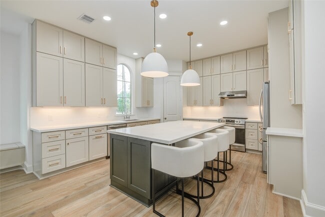 Photo - 5002 Eigel St