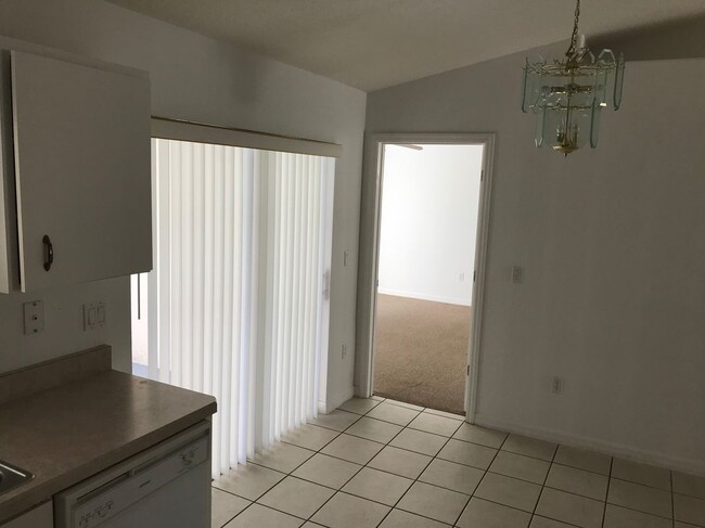 Photo - 9 Rainbow Ln